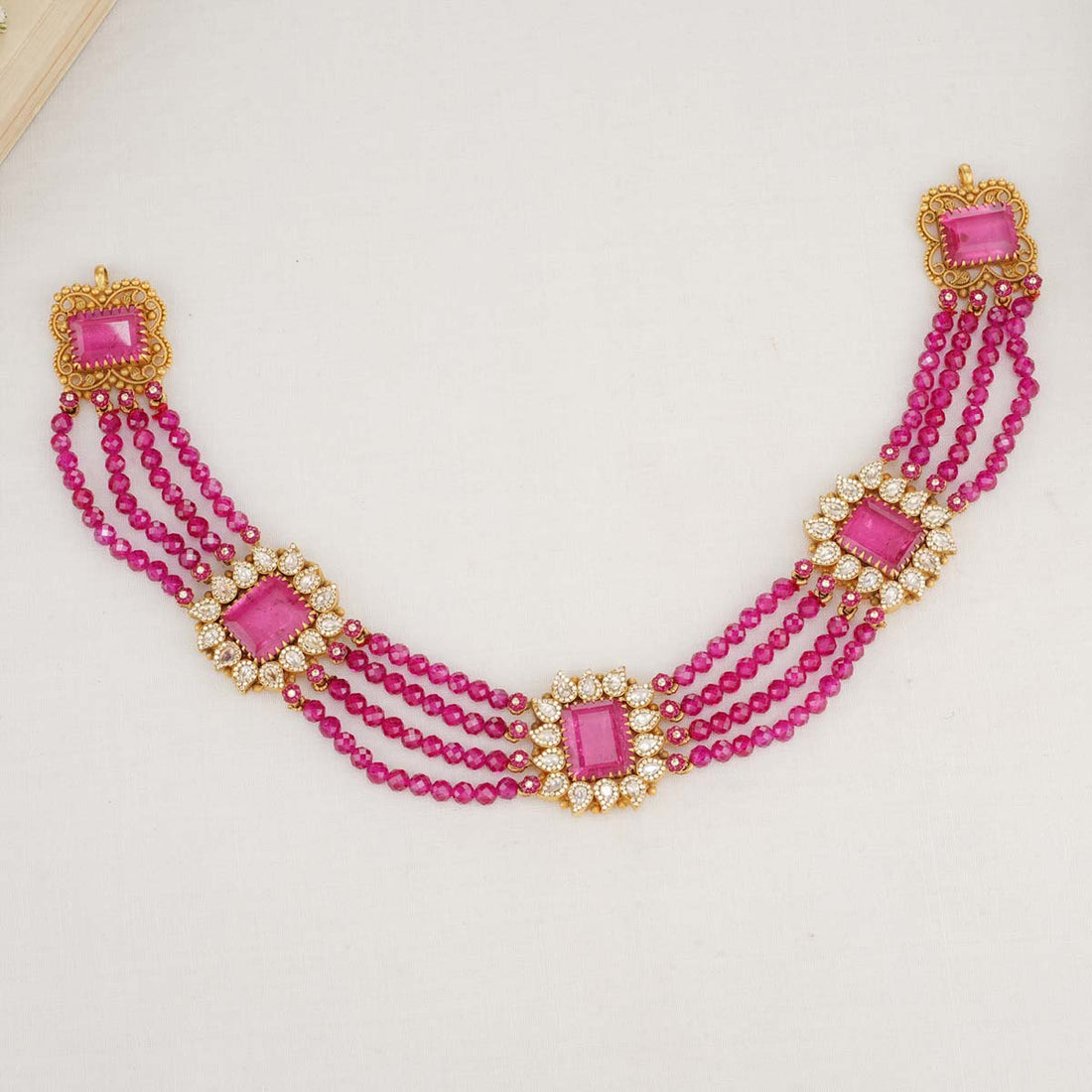 Beautiful Short Necklace Set