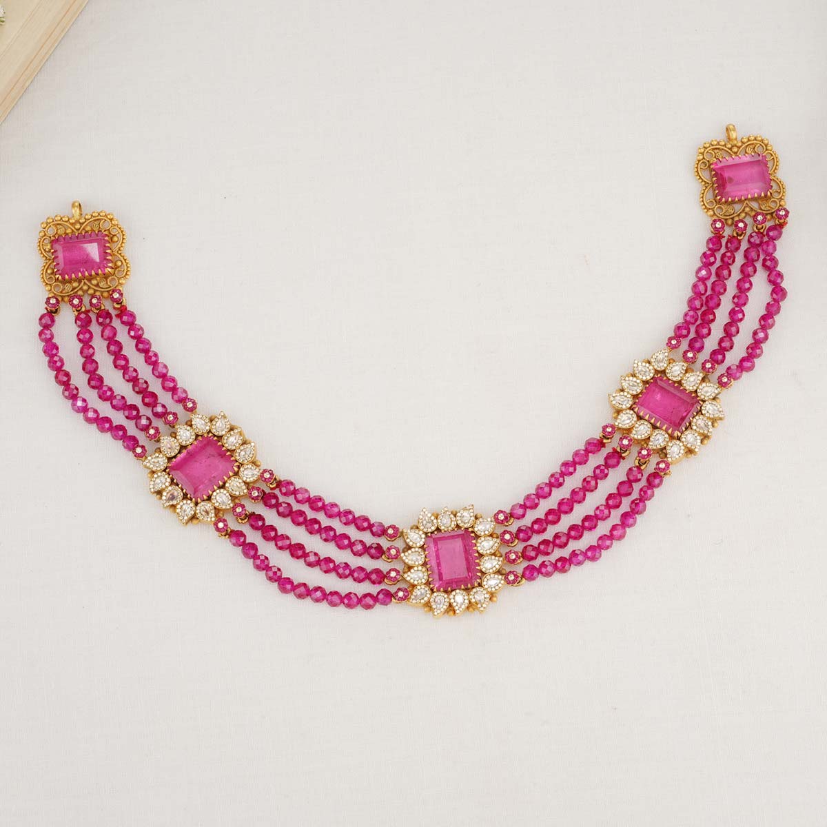 Beautiful Short Necklace Set