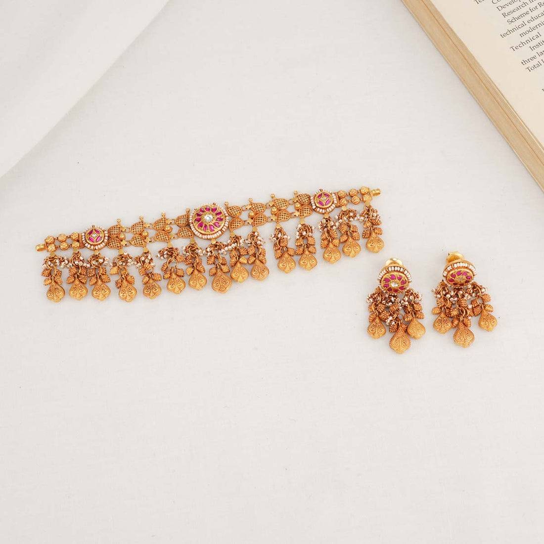 Nikashini Choker Necklace Set