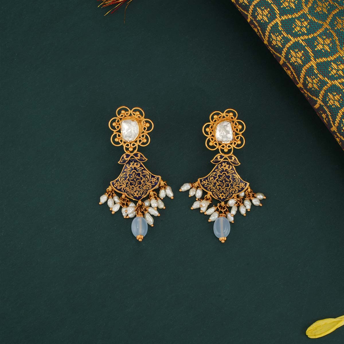 Kanisha Short Necklace Set