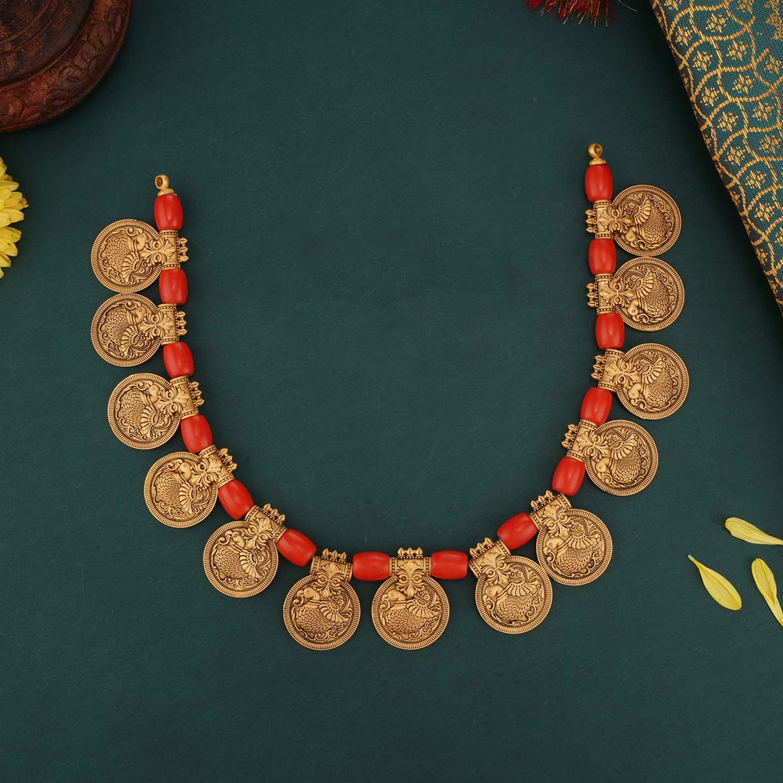 Kavinka Antique Necklace Set
