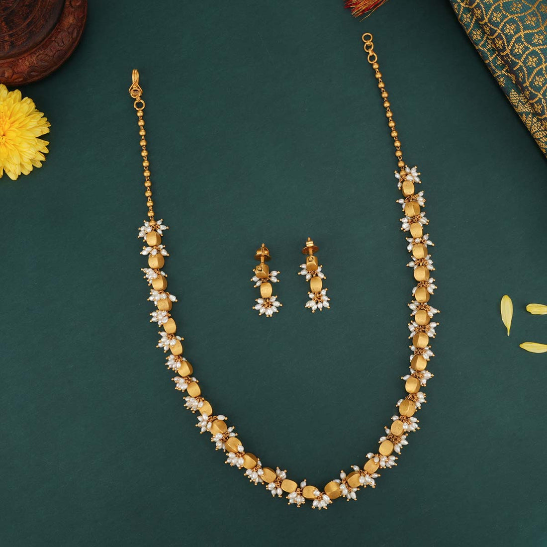 Blissful Antique Necklace set