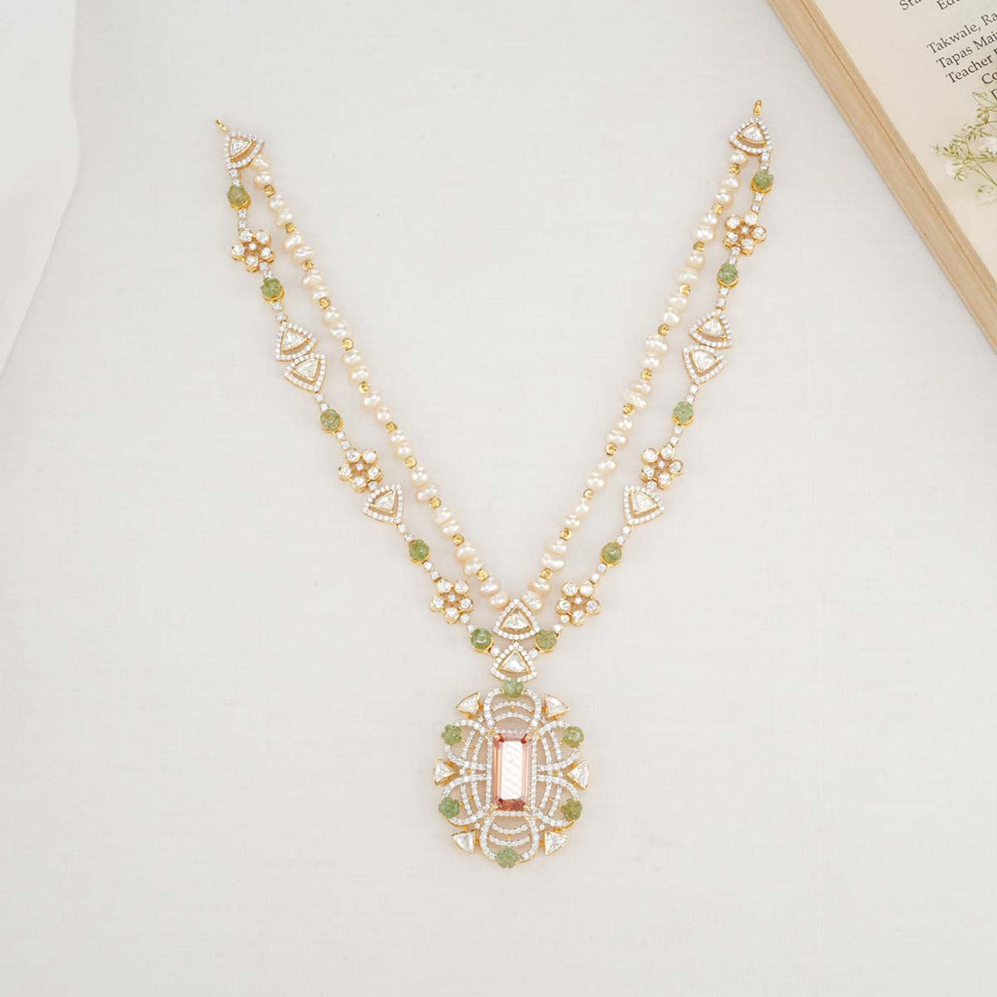 Charika Facinate Necklace Set
