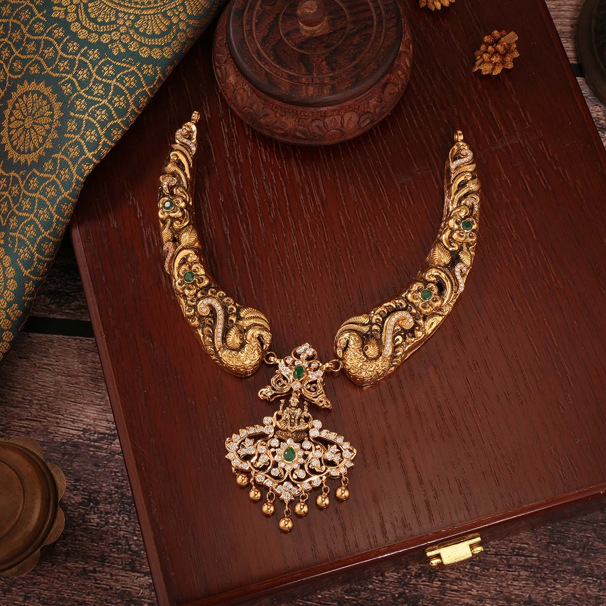 Maneeshwari Short Necklace