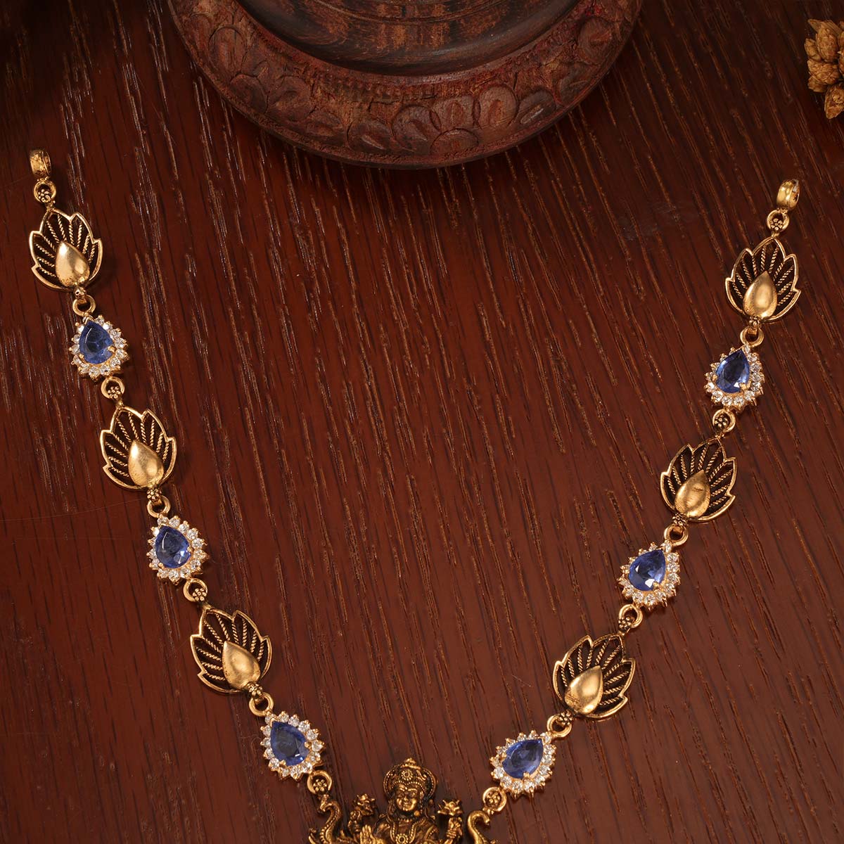 Daphne Short Necklace
