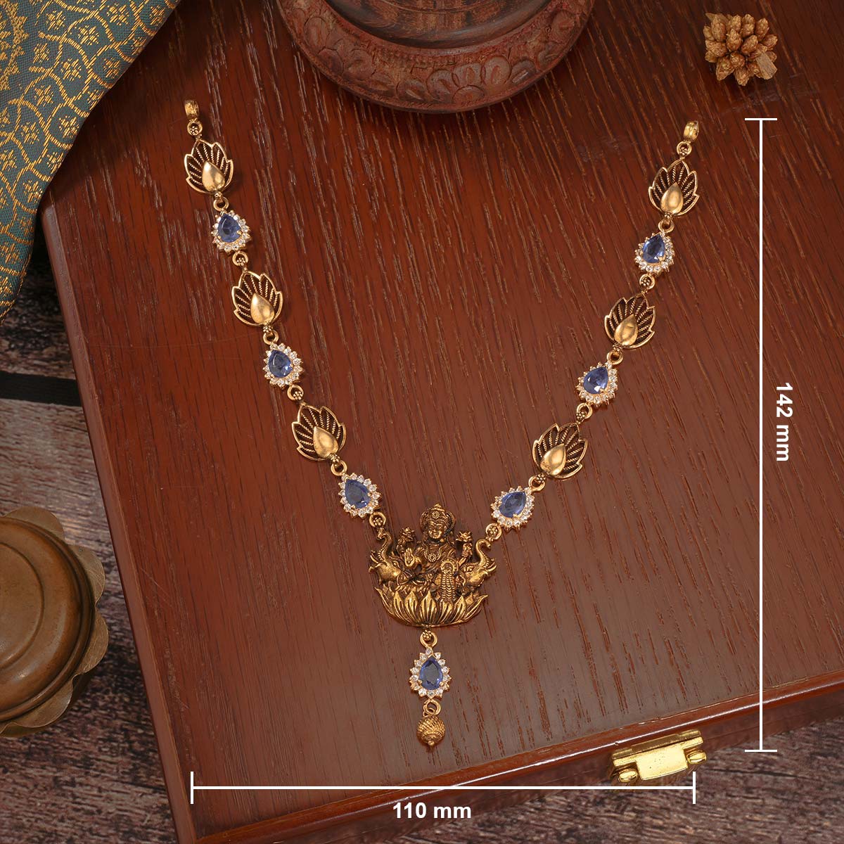 Daphne Short Necklace