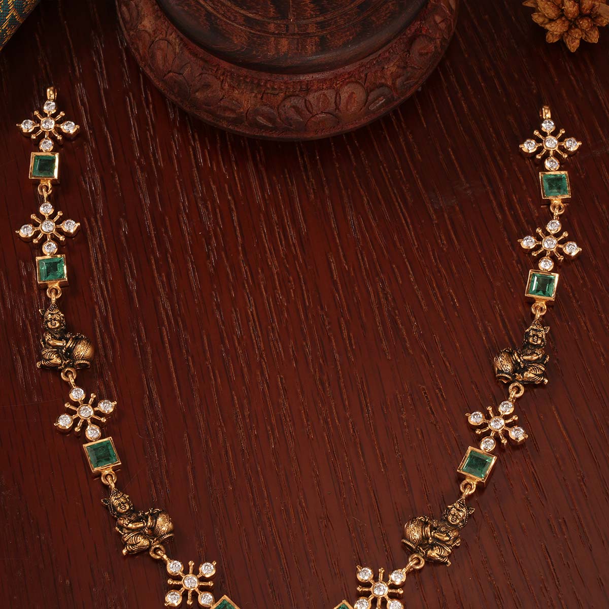 Vanessa Short Necklace