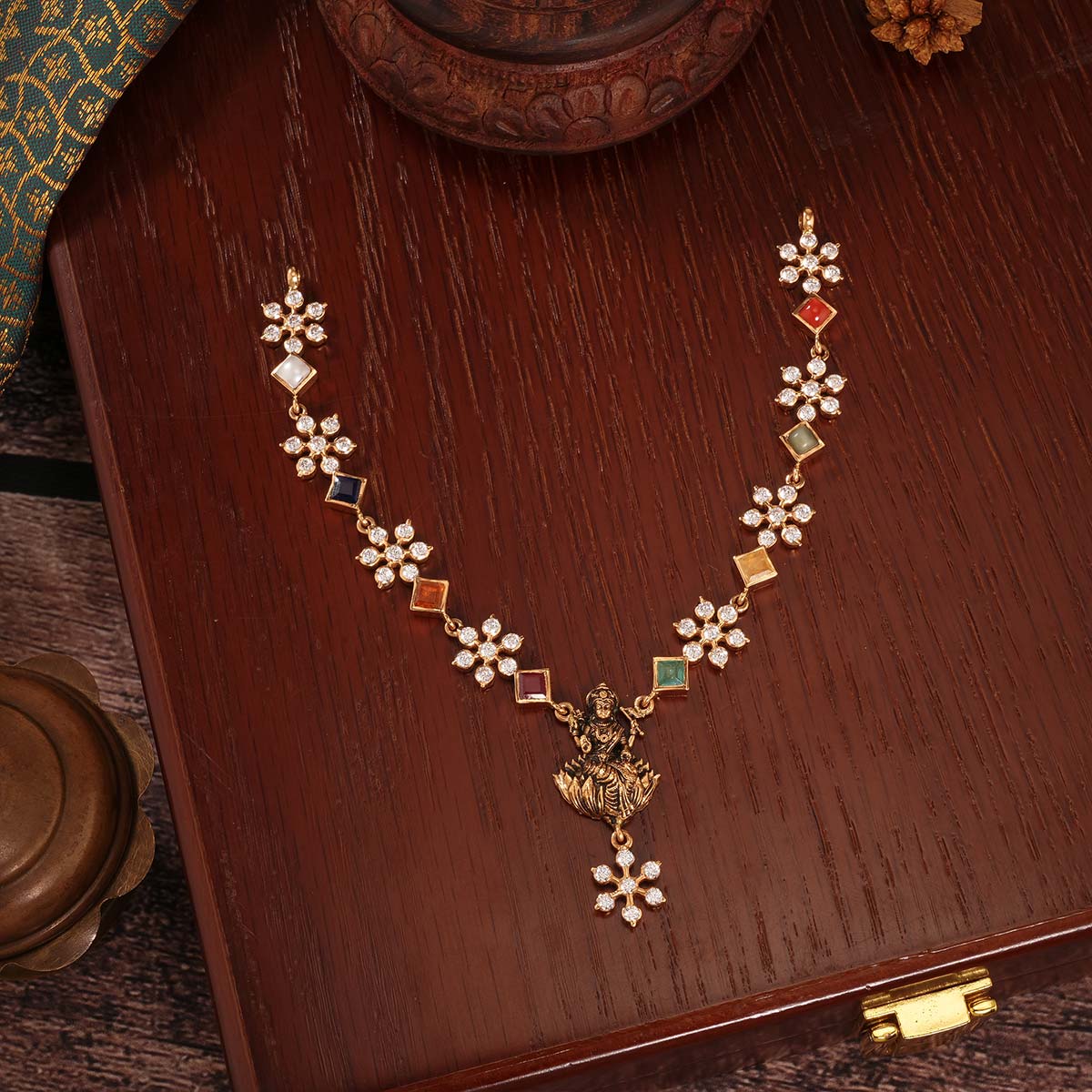 Nithira Short Necklace