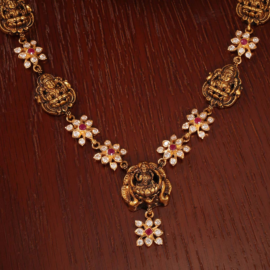Priscilla Short Necklace
