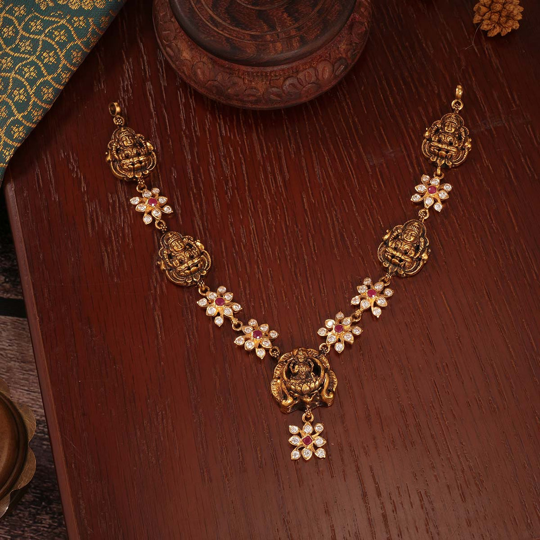 Priscilla Short Necklace