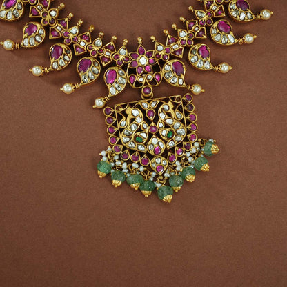 Abhita Short Necklacee