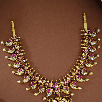 Abhita Short Necklacee