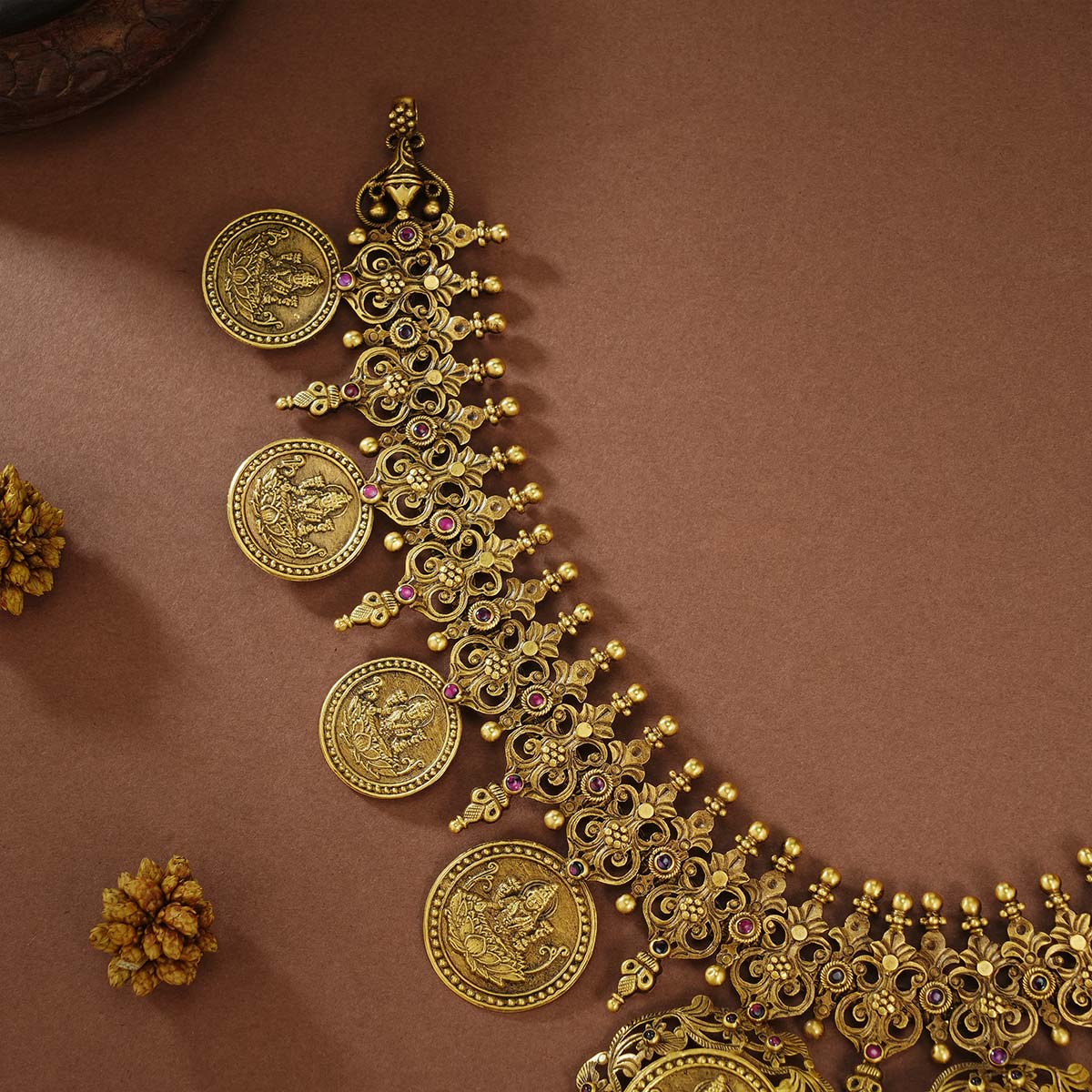 Deepthi Short Necklace