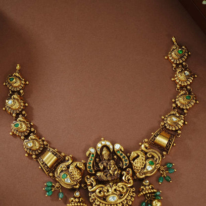 Mahisha Short Necklace