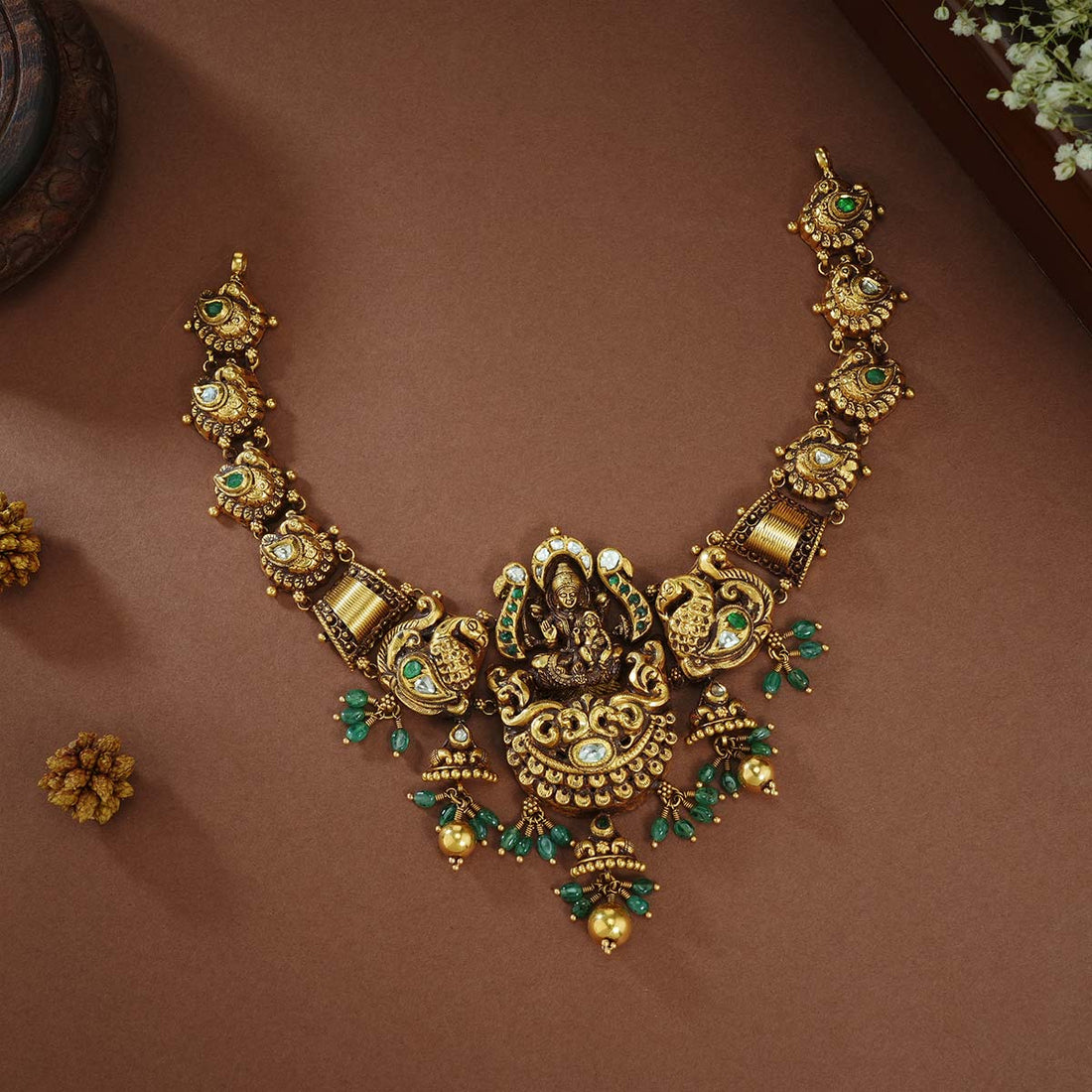 Mahisha Short Necklace