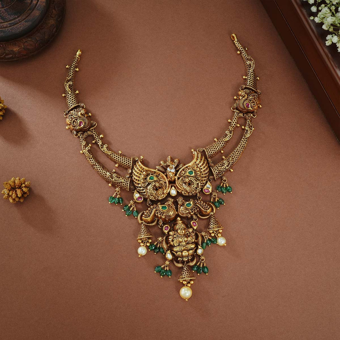 Rashikha Short Necklace