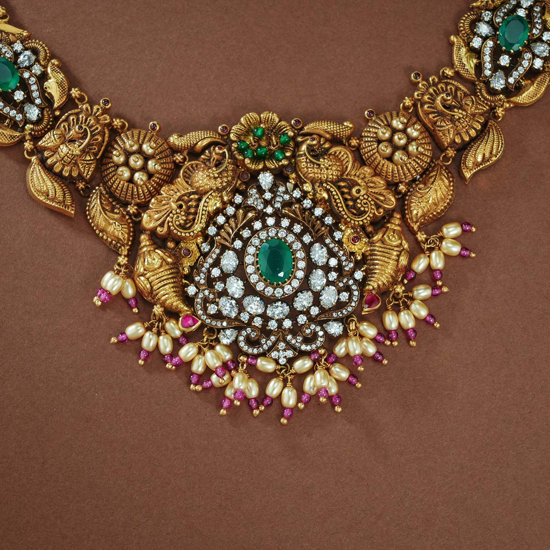 Lathishri Victorian Necklace