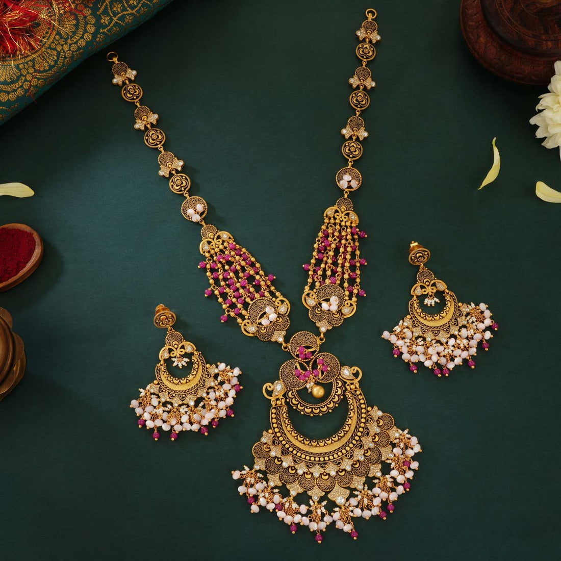 Sananda Antique Necklace set
