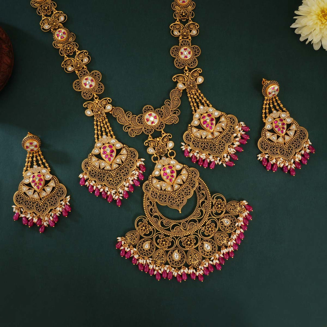 Kaushiki Antique Necklace set