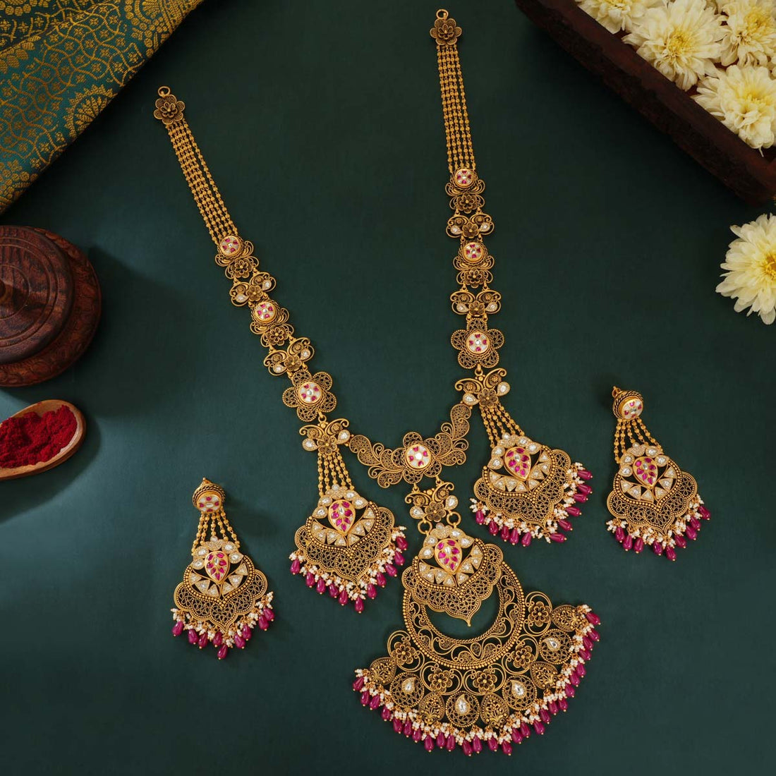 Kaushiki Antique Necklace set