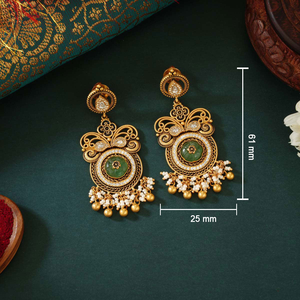Amithva Short Necklace Set