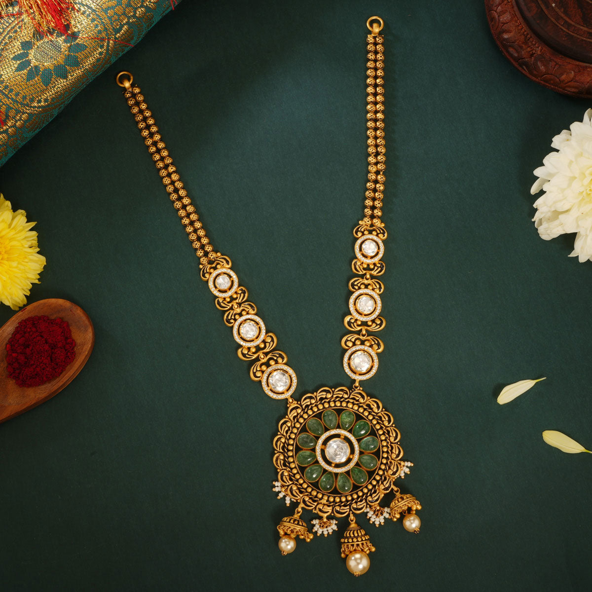 Bhavinya Short Necklace Set