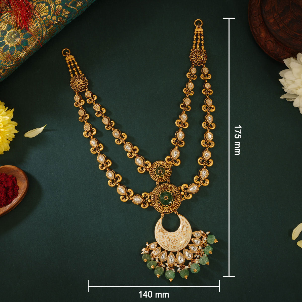 Varnikha Short Necklace Set