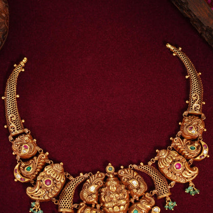 Lakshishri Short Necklace