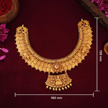 Aswaki Short Necklace