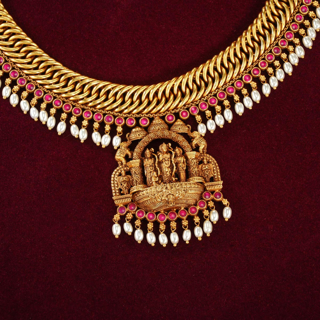 Daisy Short Necklace