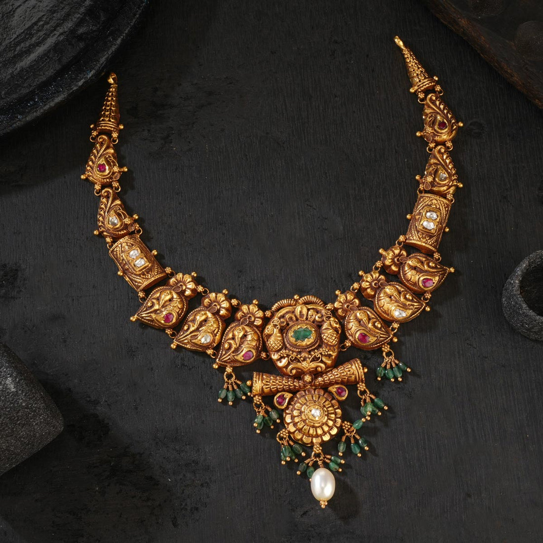 Dhivanika Short Necklace