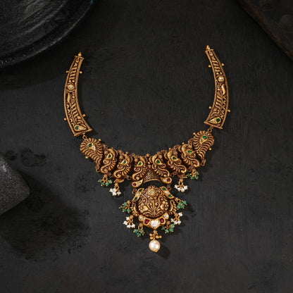 Riyaanika Short Necklace