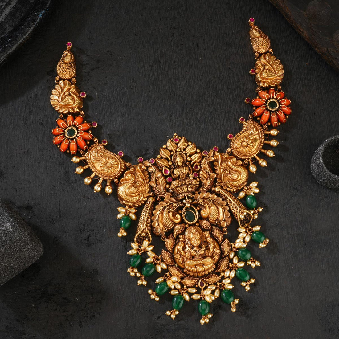 Deekshana Short Necklace