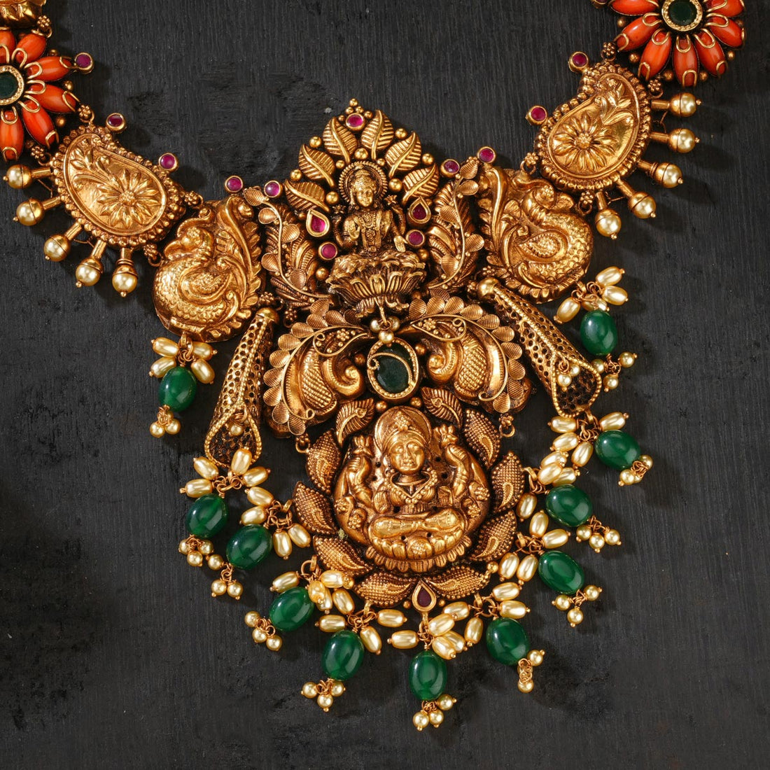 Deekshana Short Necklace