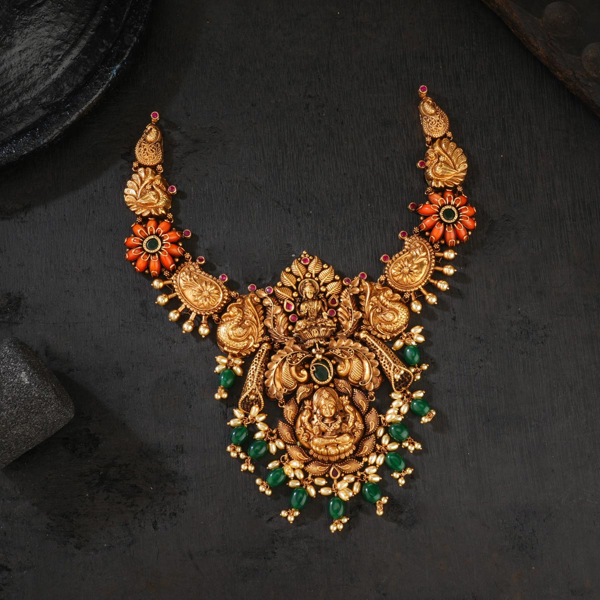 Deekshana Short Necklace