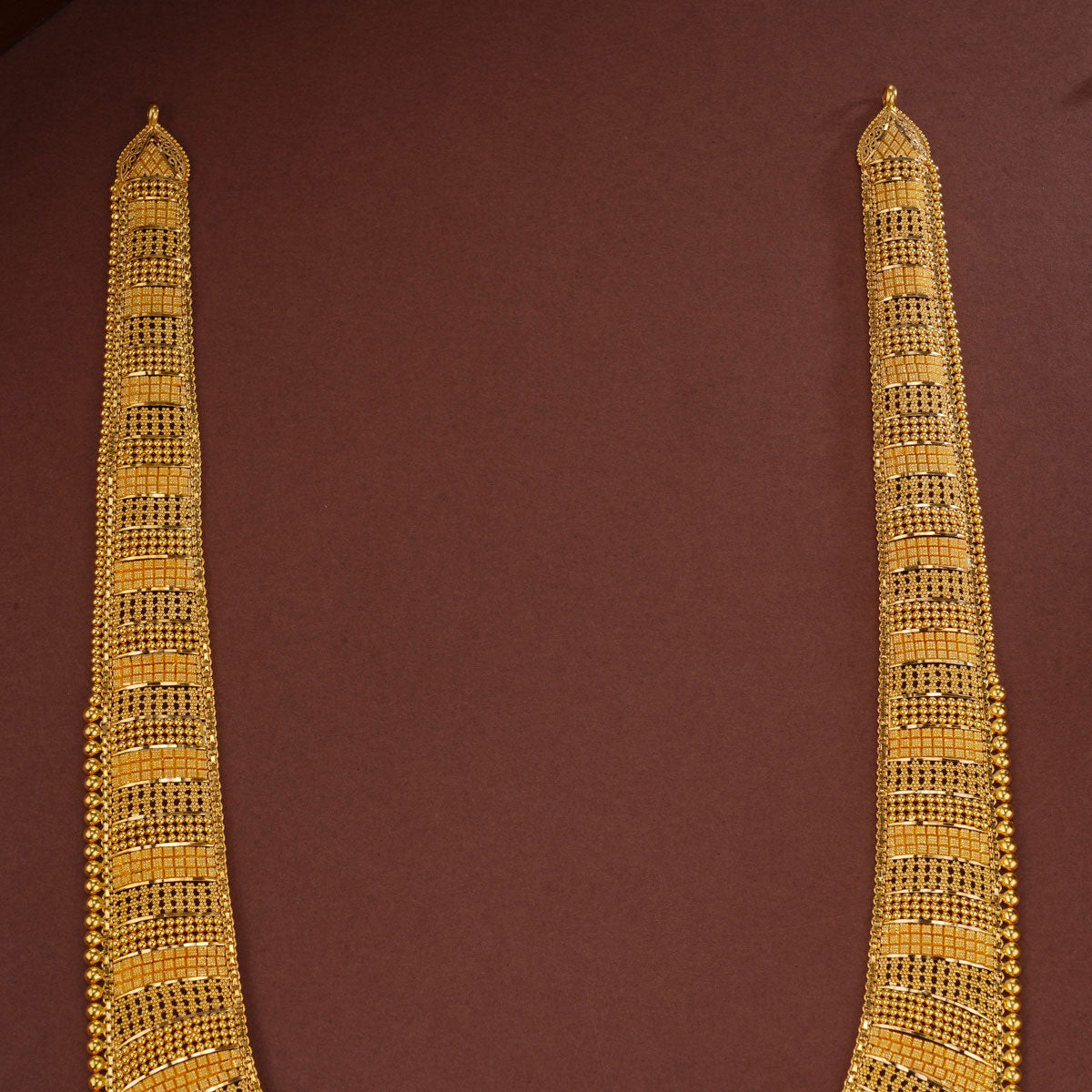 Eye-catching Long Necklace