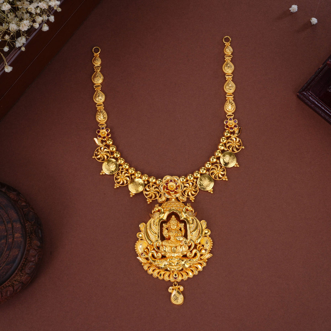 Meenakshi Short Necklace
