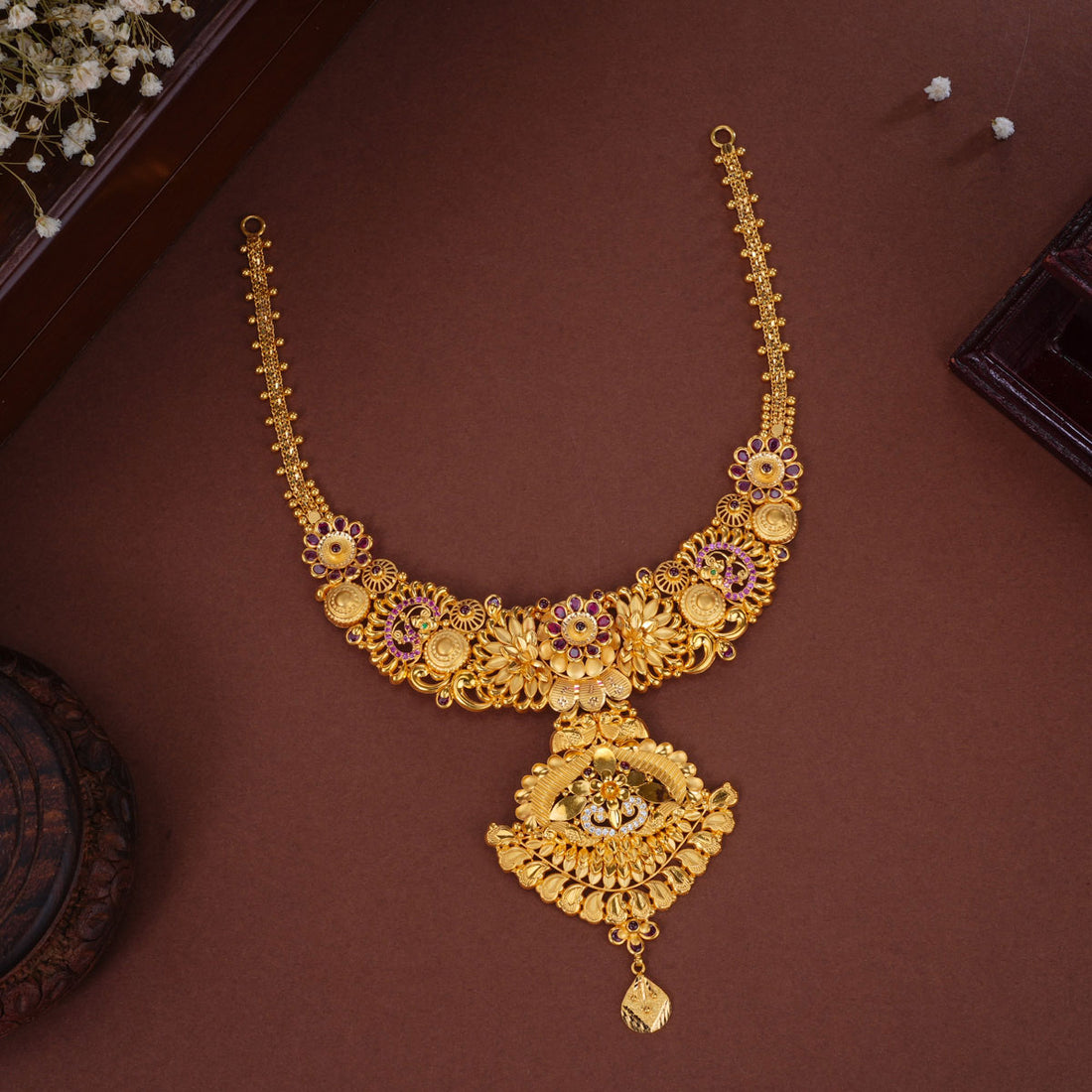Yamuna Short Necklace