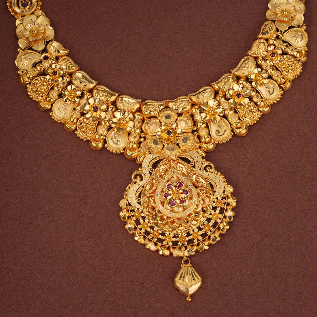 Janani Short Necklace