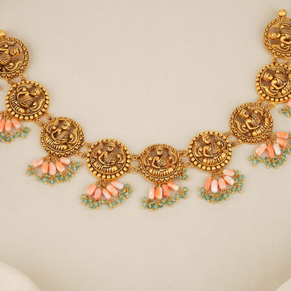 Beautiful Short Necklace Set