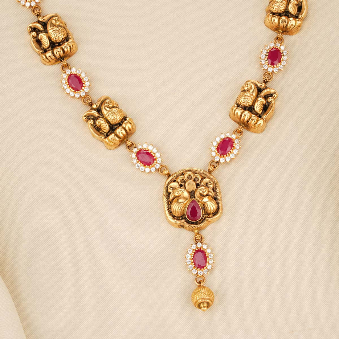Gorgeous Short Necklace