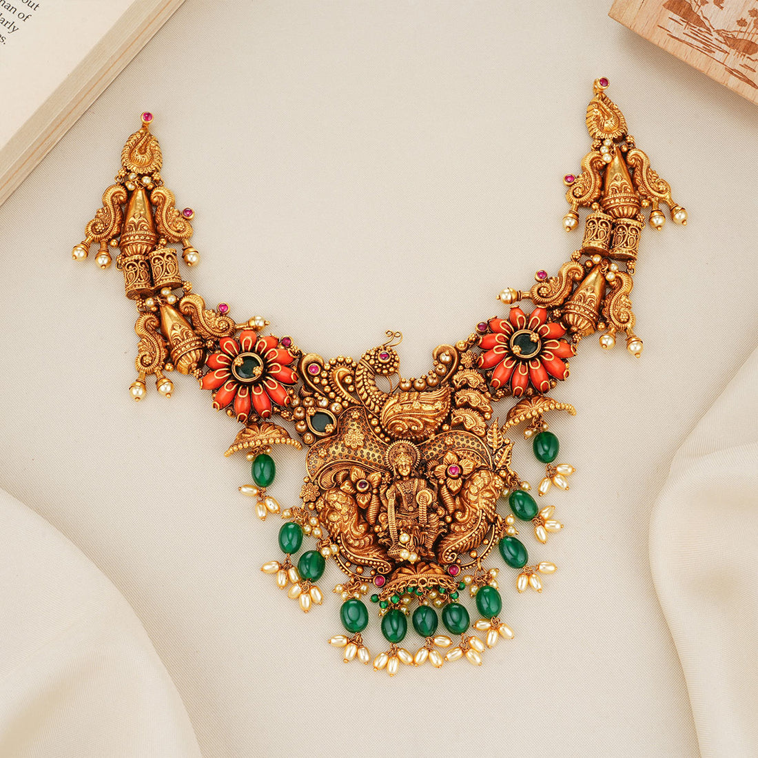Grand Look Short Necklace