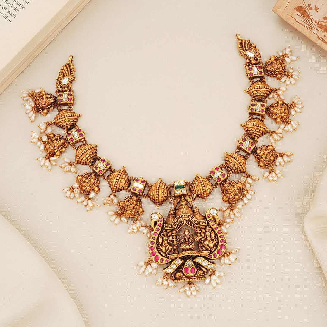 Pretty Short Necklace