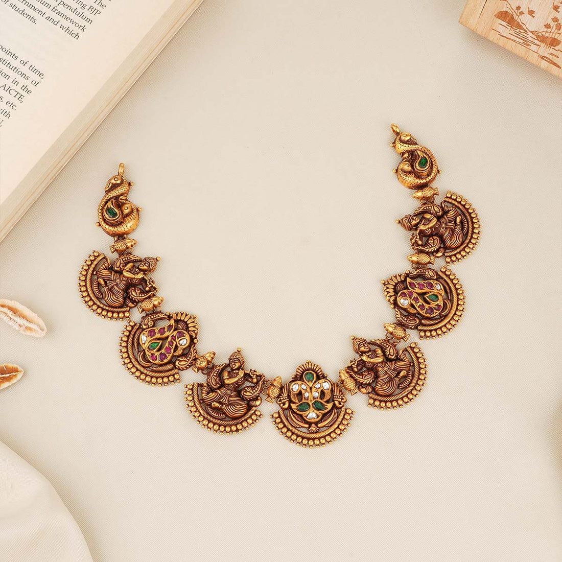 Pullangulal krishnar Short Necklace