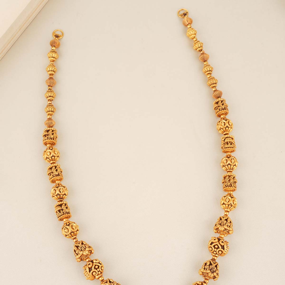 Traditional Look Long Necklace