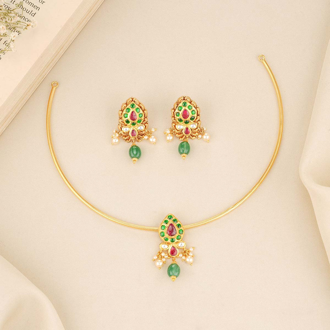 Vanisha Hasli Short Necklace Set