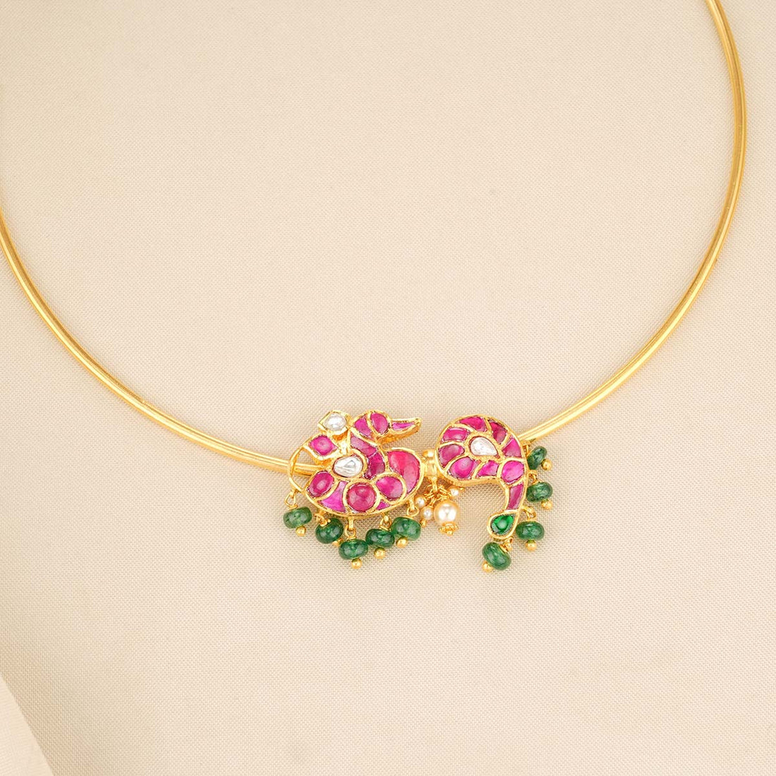 Nadhina Hasli Short Necklace Set