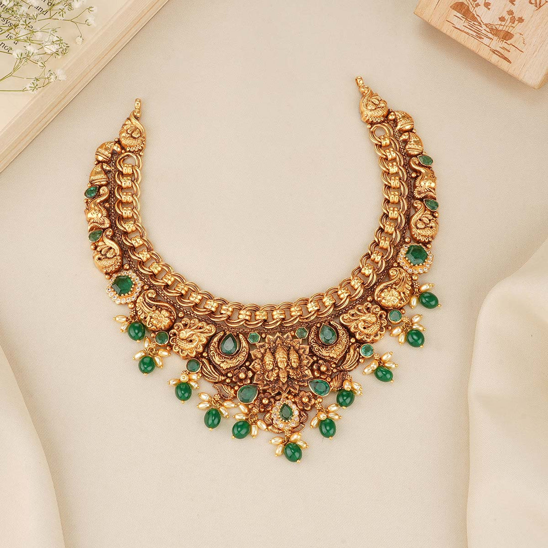Swashi Nagas Short Necklace