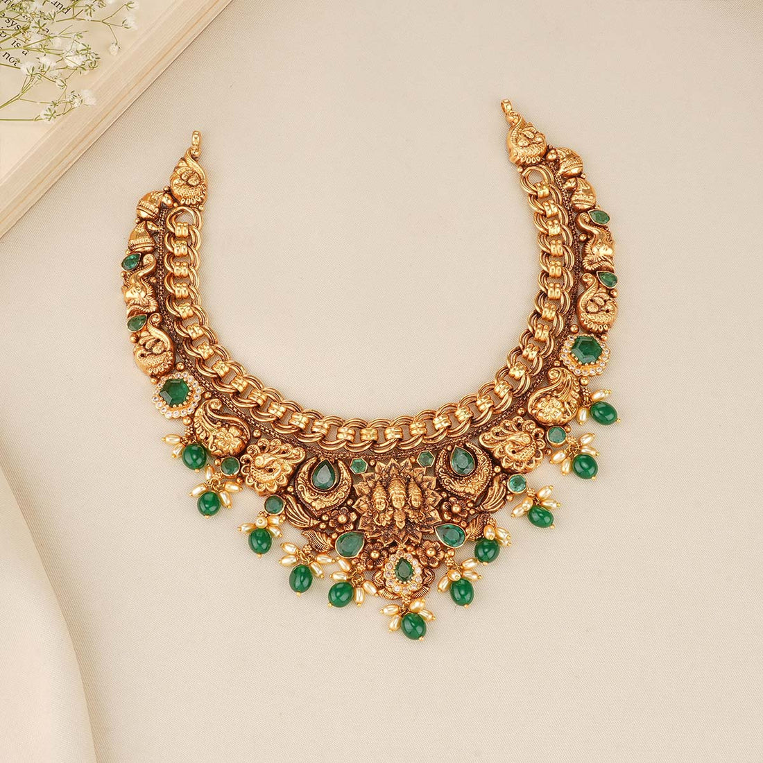 Swashi Nagas Short Necklace
