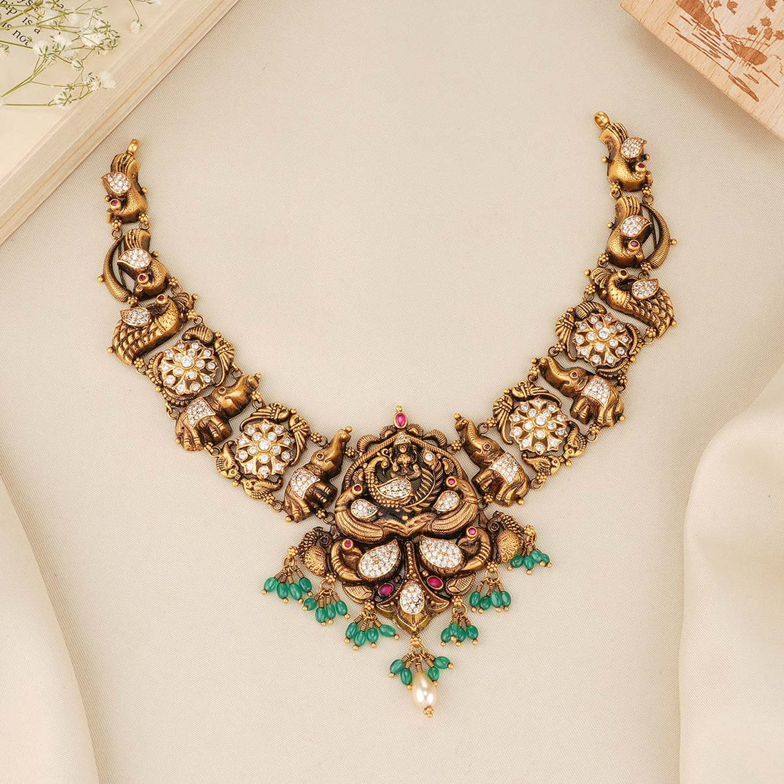 Harintha Nagas Short Necklace
